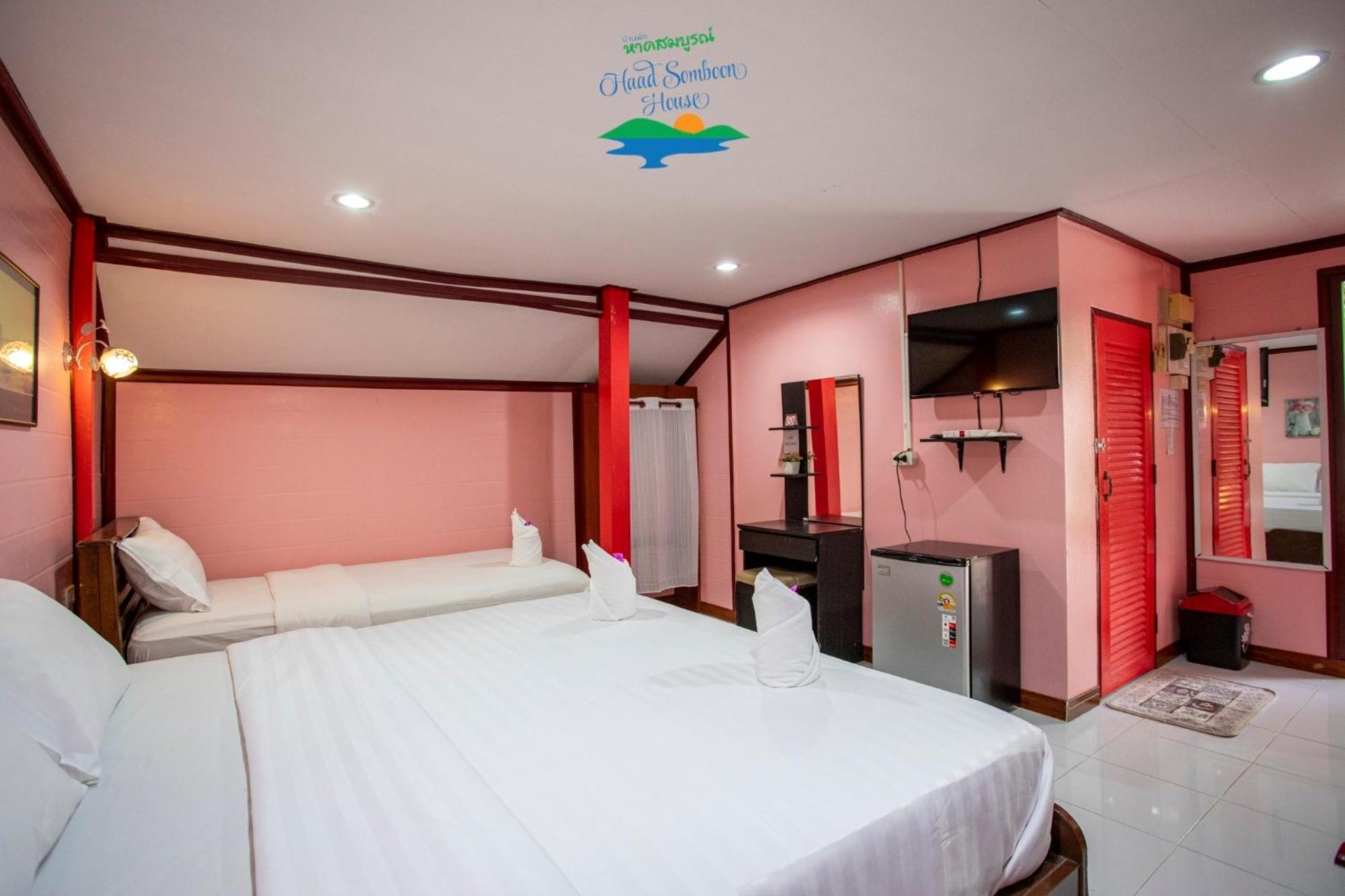 Haad Somboon House Hotell Bang Saphan Eksteriør bilde