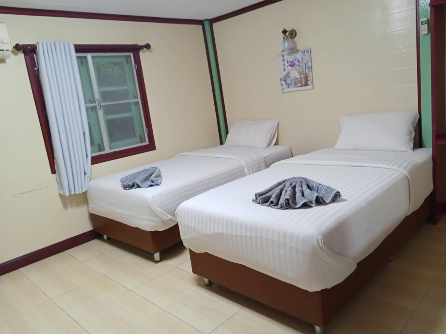 Haad Somboon House Hotell Bang Saphan Eksteriør bilde