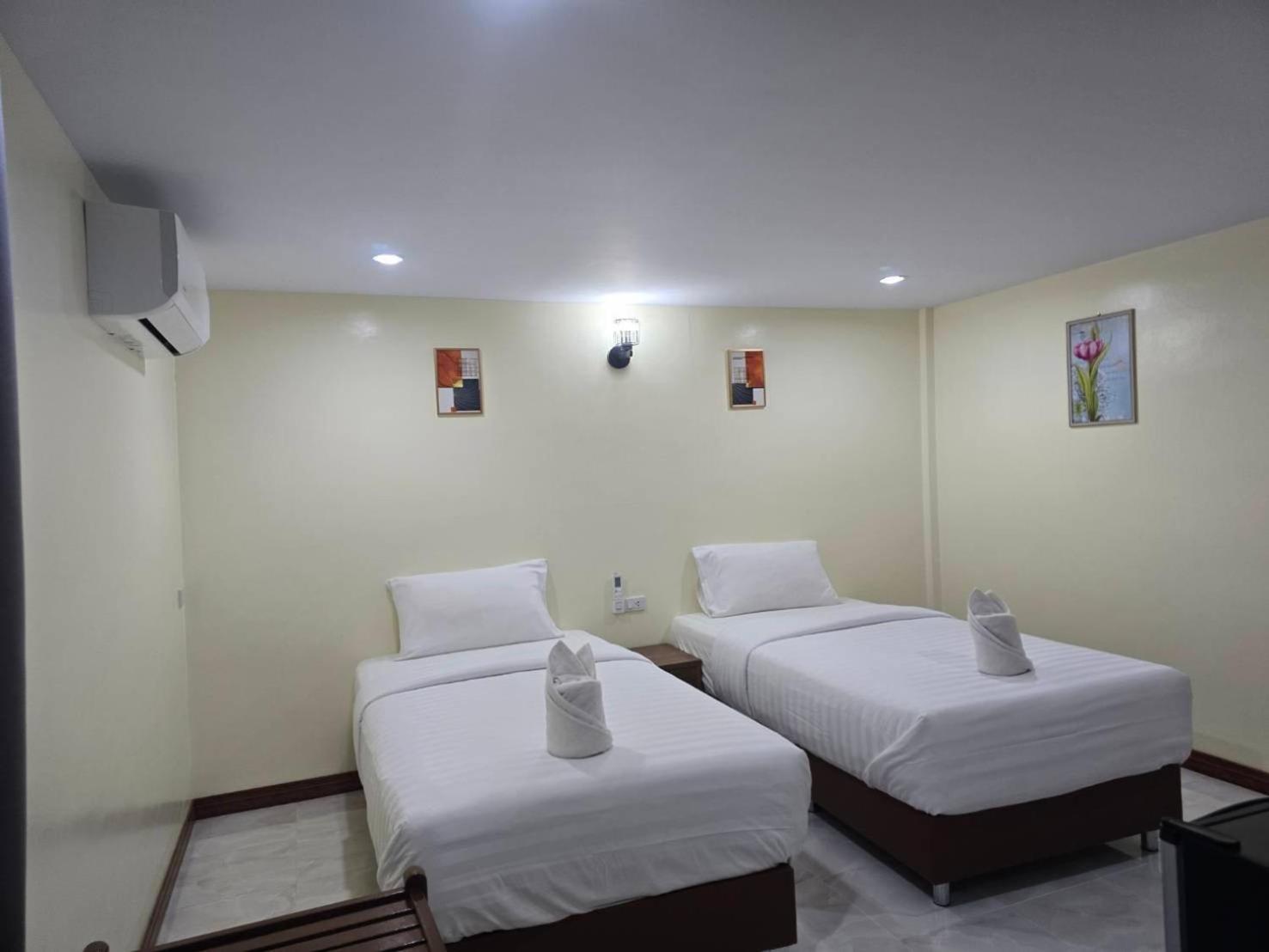 Haad Somboon House Hotell Bang Saphan Eksteriør bilde