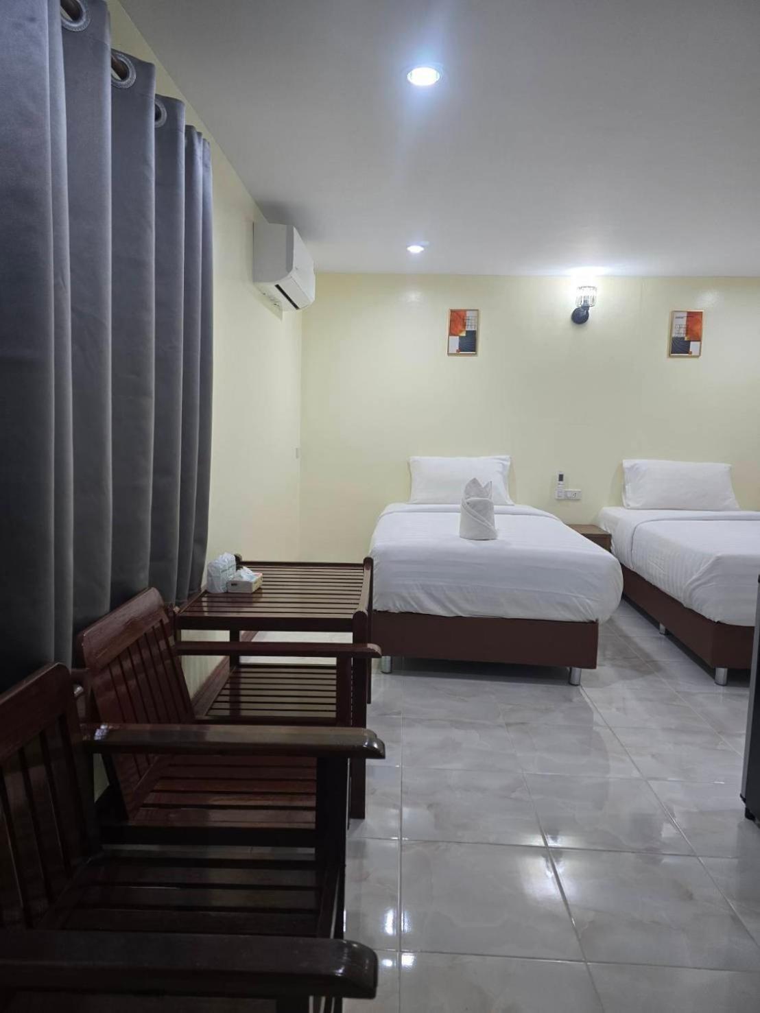 Haad Somboon House Hotell Bang Saphan Eksteriør bilde