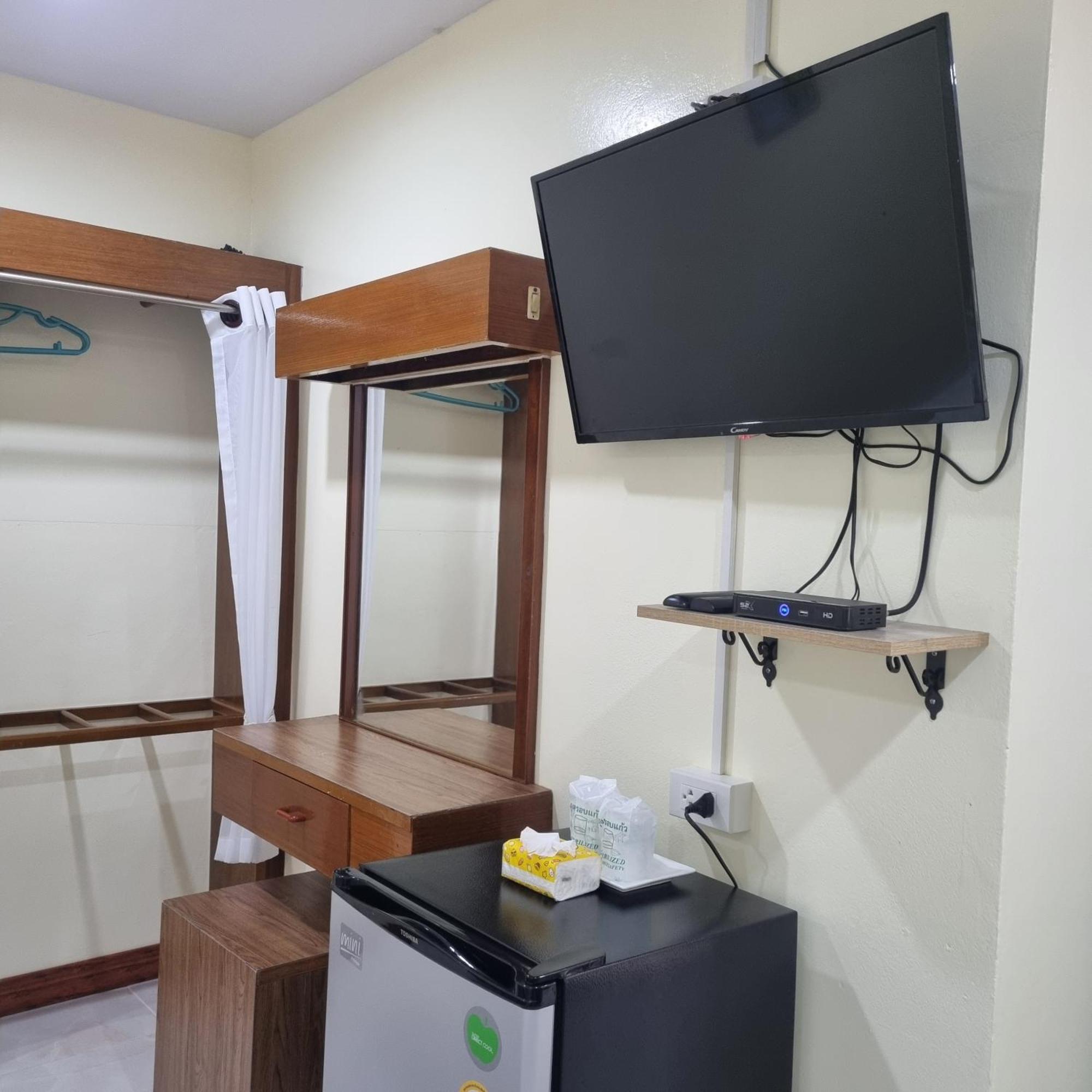 Haad Somboon House Hotell Bang Saphan Eksteriør bilde