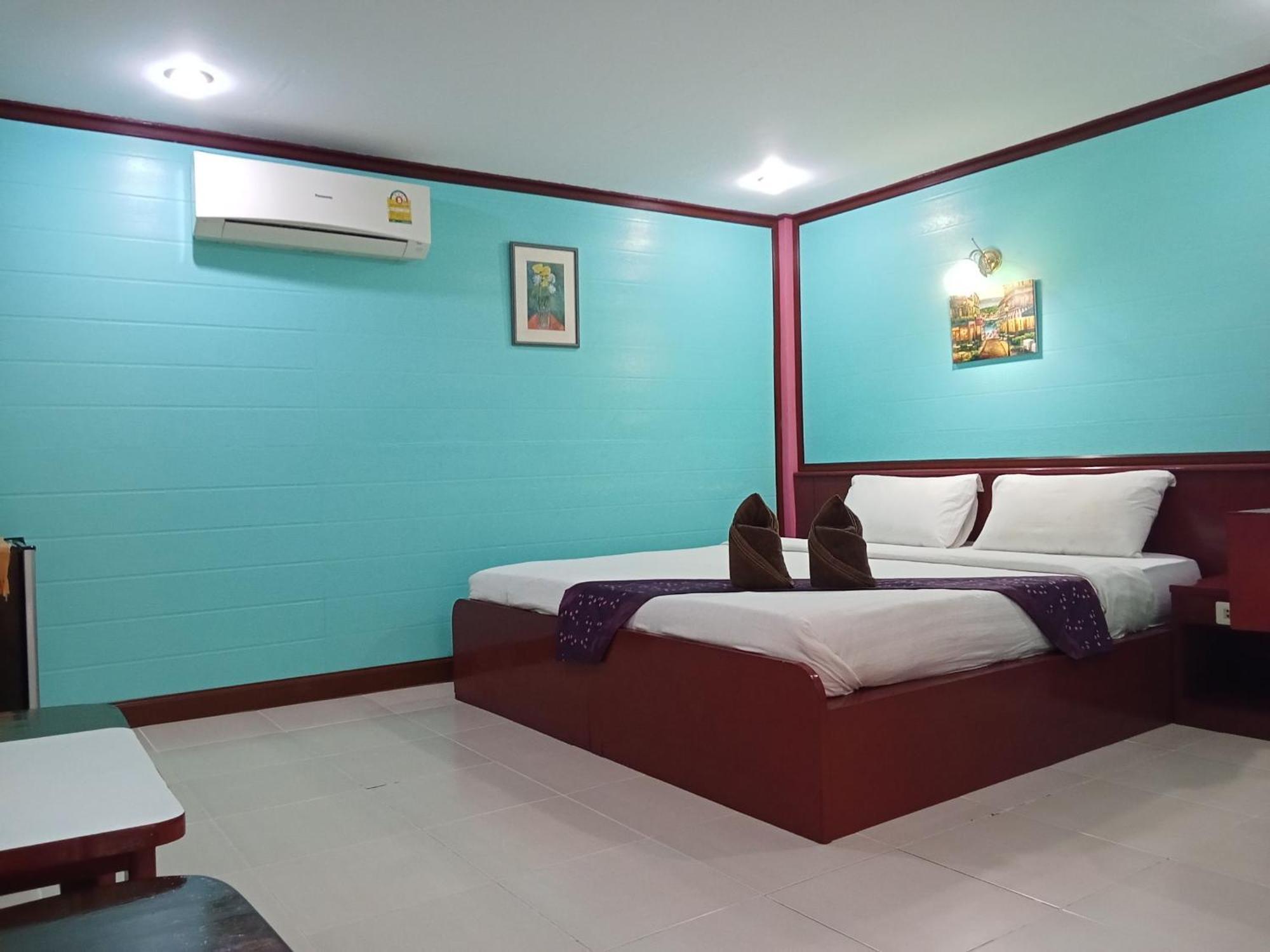 Haad Somboon House Hotell Bang Saphan Eksteriør bilde