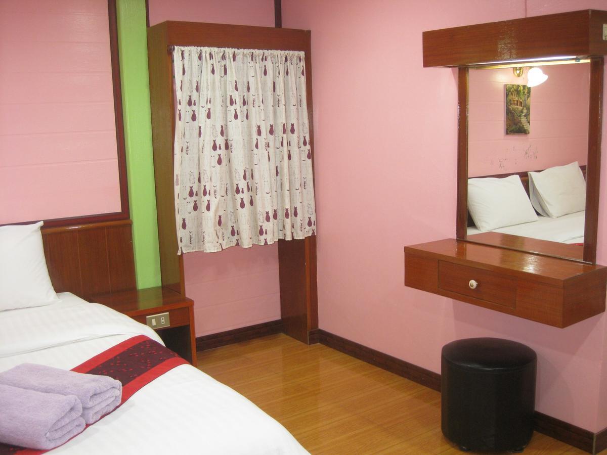 Haad Somboon House Hotell Bang Saphan Eksteriør bilde