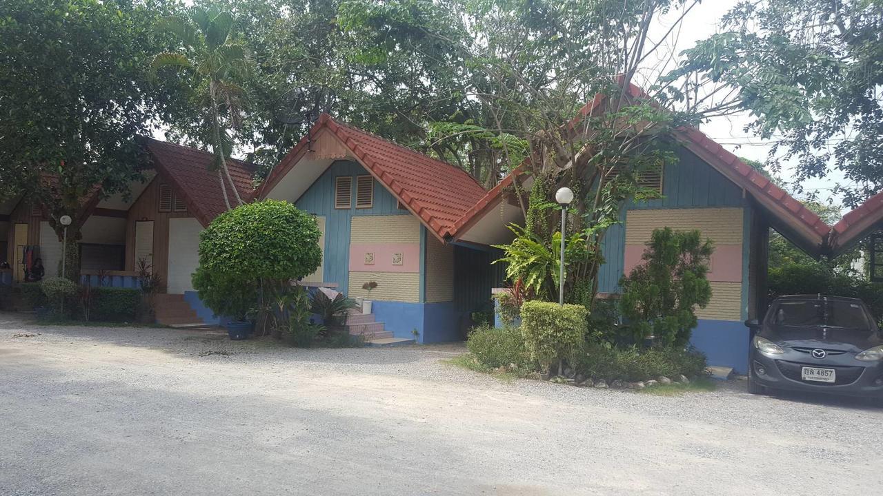 Haad Somboon House Hotell Bang Saphan Eksteriør bilde