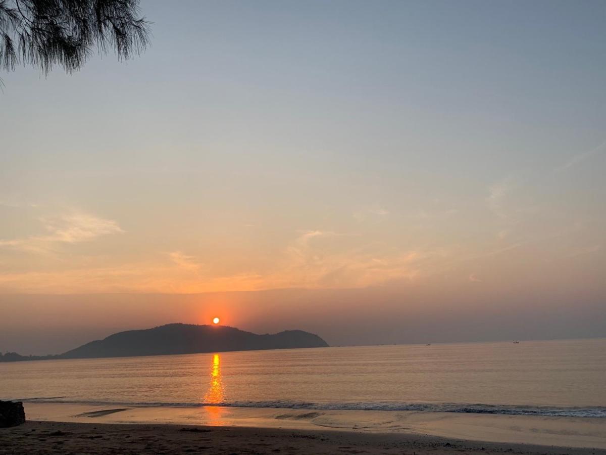 Haad Somboon House Hotell Bang Saphan Eksteriør bilde